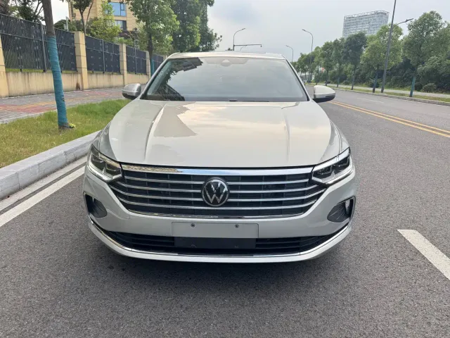 Volkswagen Lavida — Фото автомобиля 2
