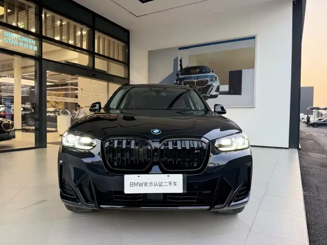 BMW iX3 — Фото автомобиля 3