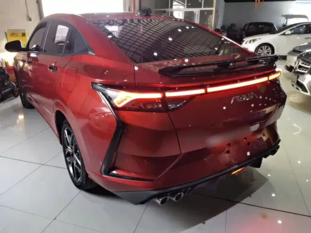 Dongfeng Yixuan — Фото автомобиля 4