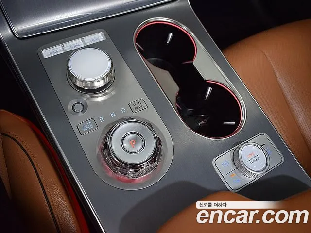 Genesis GV80 — Фото автомобиля 13