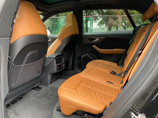 Audi RS Q8 — Фото автомобиля 6