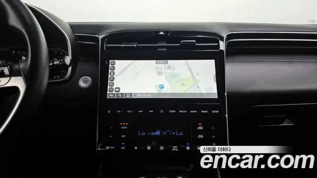 Hyundai Tucson Tucson (NX4) Бензин 1.6 турбо 2WD — Фото автомобиля 13