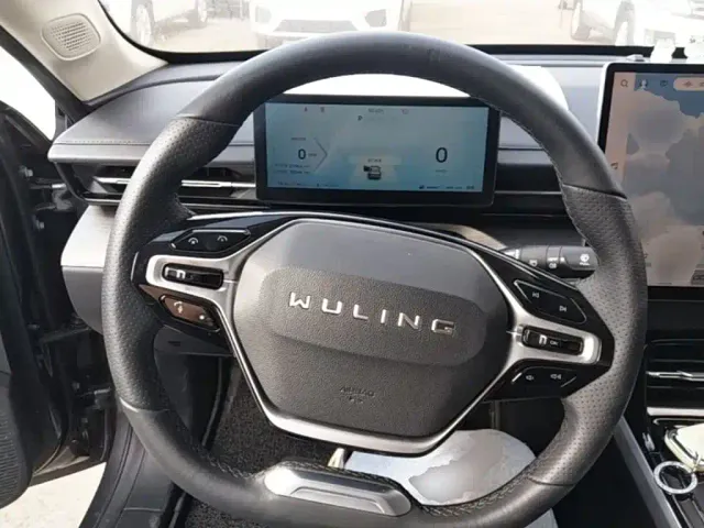 Wuling Starlight — Фото автомобиля 10