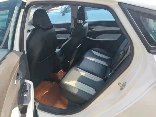Geely Binrui — Фото автомобиля 16