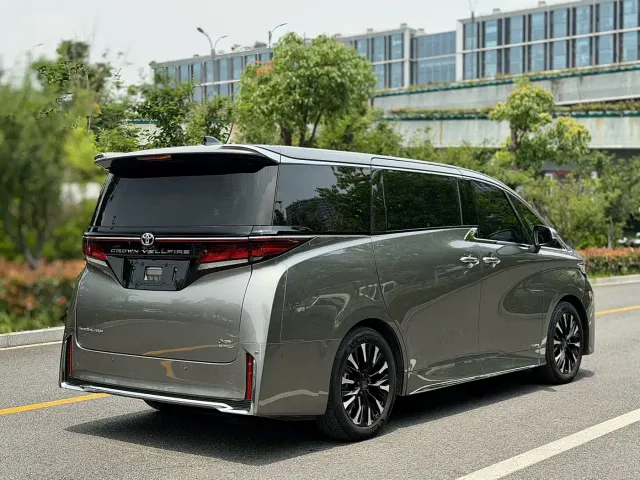 Toyota Vellfire — Фото автомобиля 5