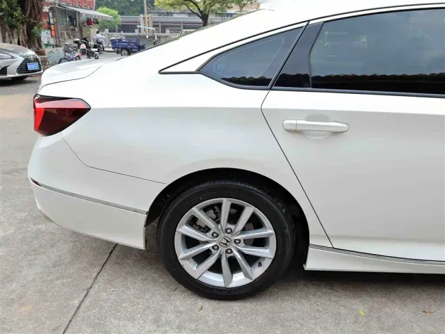 Honda Accord — Фото автомобиля 29