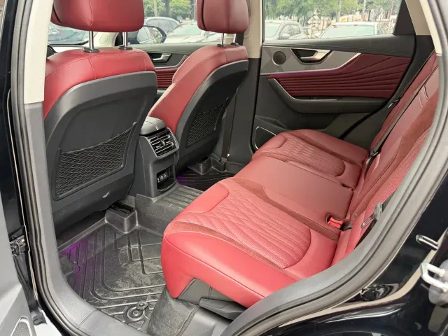 Hongqi HS5 — Фото автомобиля 15