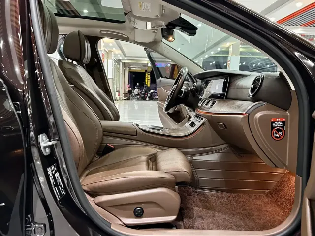 Mercedes-Benz E-Class — Фото автомобиля 9