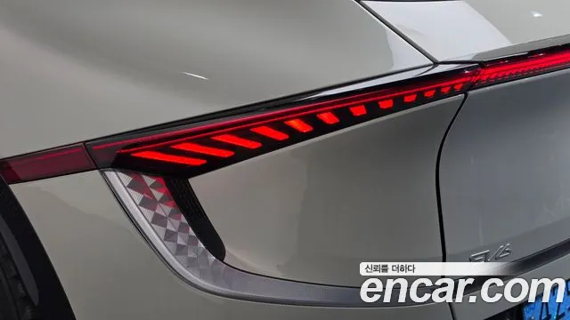 Kia EV6 — Фото автомобиля 8
