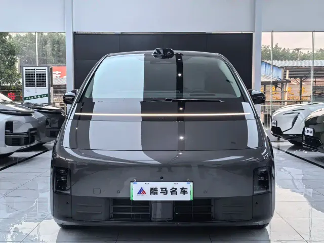 Li Auto MEGA — Фото автомобиля 2
