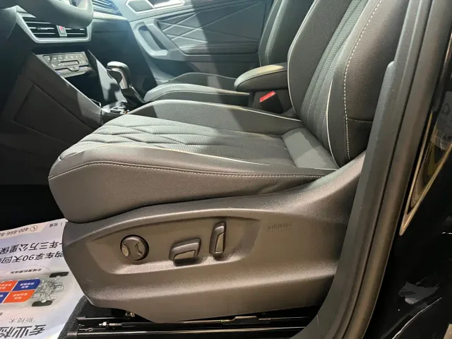 Volkswagen Tiguan L — Фото автомобиля 7