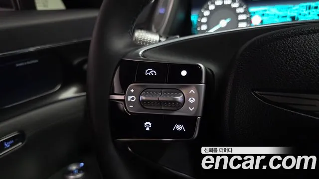 Genesis G90 Бензин 3.5 Turbo e-S/C AWD — Фото автомобиля 30