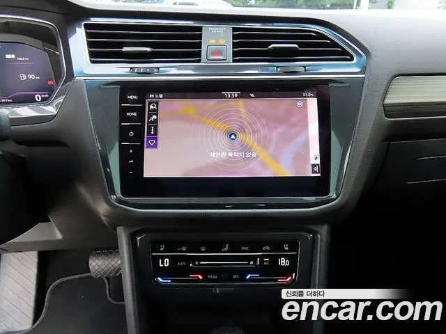 Volkswagen Tiguan — Фото автомобиля 14