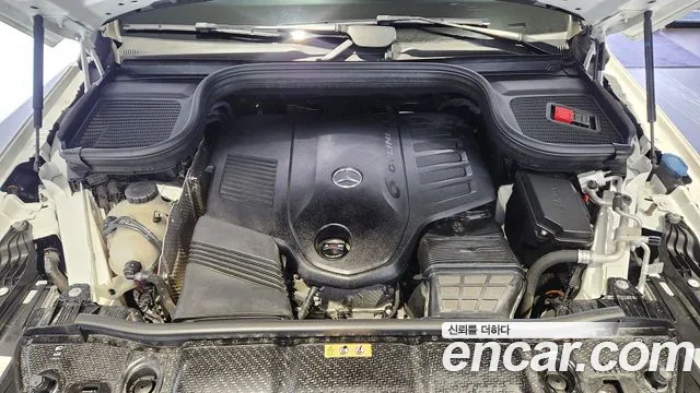 Mercedes-Benz GLE-Class — Фото автомобиля 6