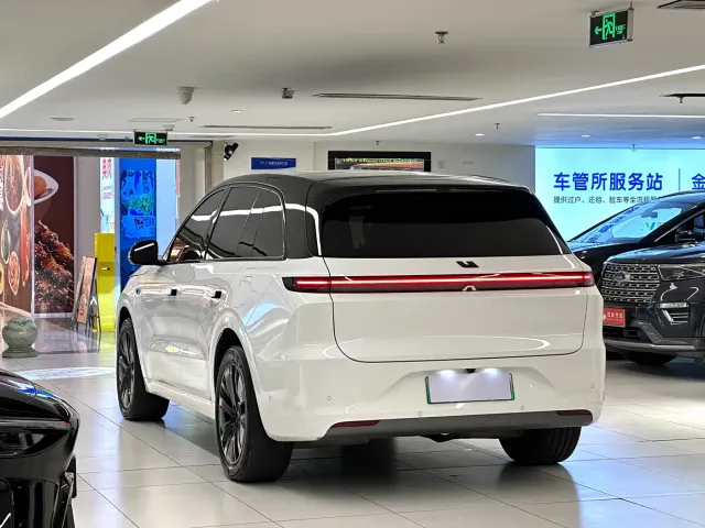Li Auto L6 — Фото автомобиля 5