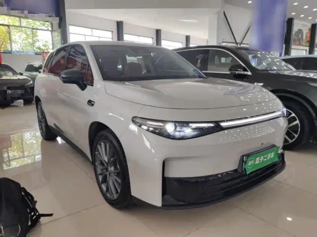 Leapmotor C10 — Фото автомобиля 3