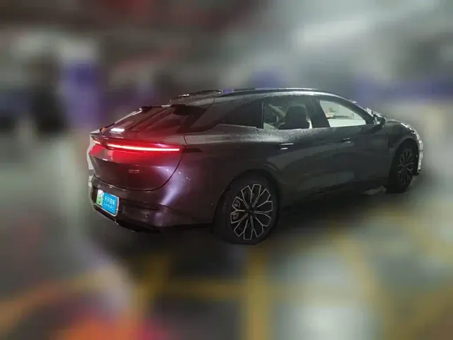 Zeekr 007 GT — Фото автомобиля 2