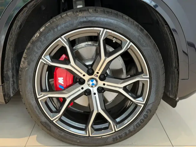 BMW X5 — Фото автомобиля 17