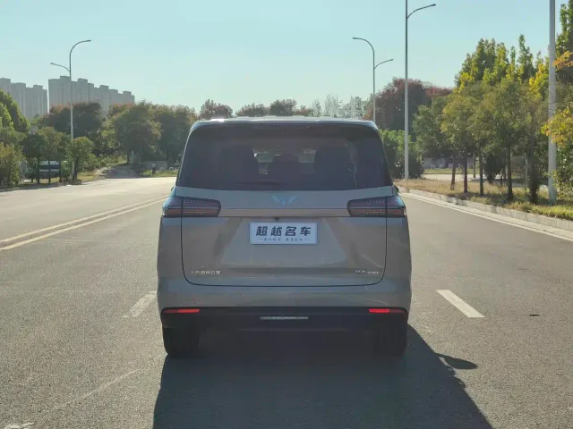 Wuling Starlight 730 — Фото автомобиля 8