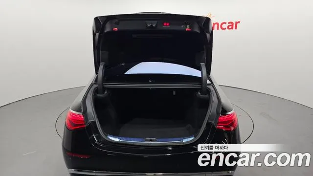 Mercedes-Benz S-Class — Фото автомобиля 19
