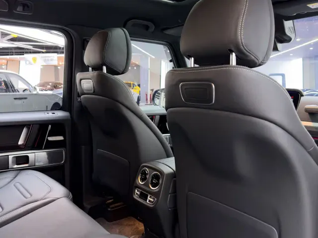 Mercedes-Benz G-Class — Фото автомобиля 28