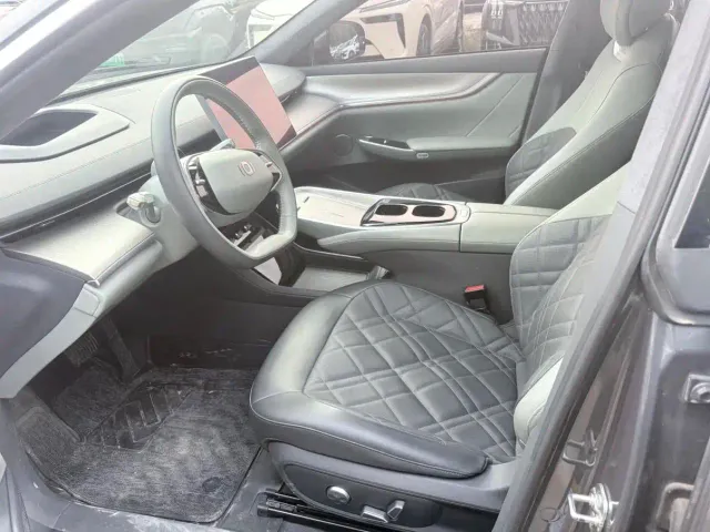 Changan Qiyuan A07 — Фото автомобиля 2