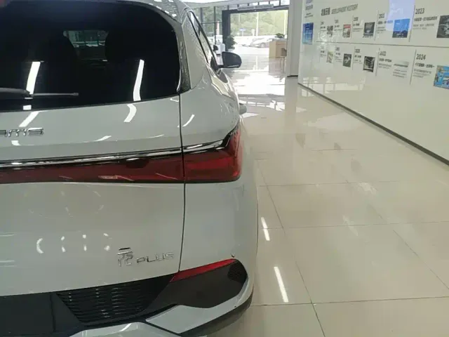 BYD Yuan PLUS — Фото автомобиля 7