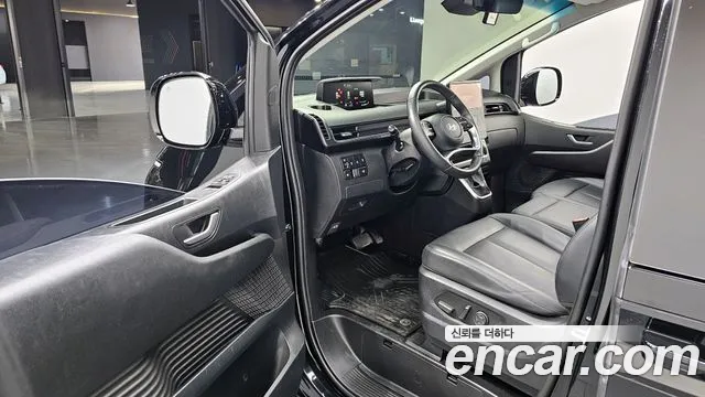 Hyundai Staria Staria 4WD Tourer 9 мест — Фото автомобиля 11