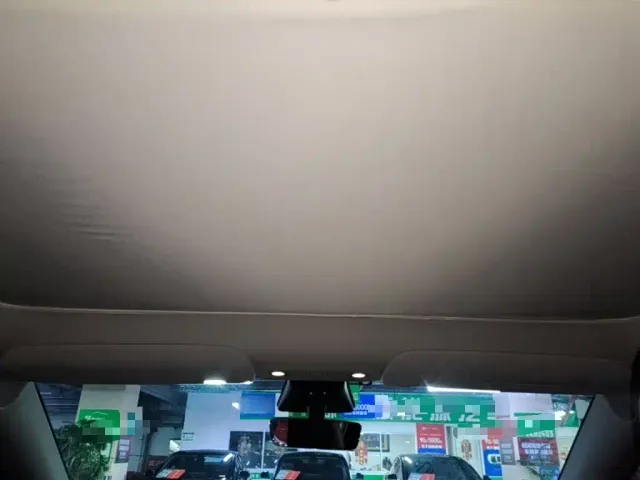 Tesla Model Y — Фото автомобиля 17
