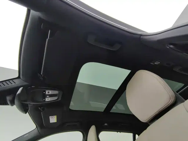 Volvo XC90 — Фото автомобиля 14