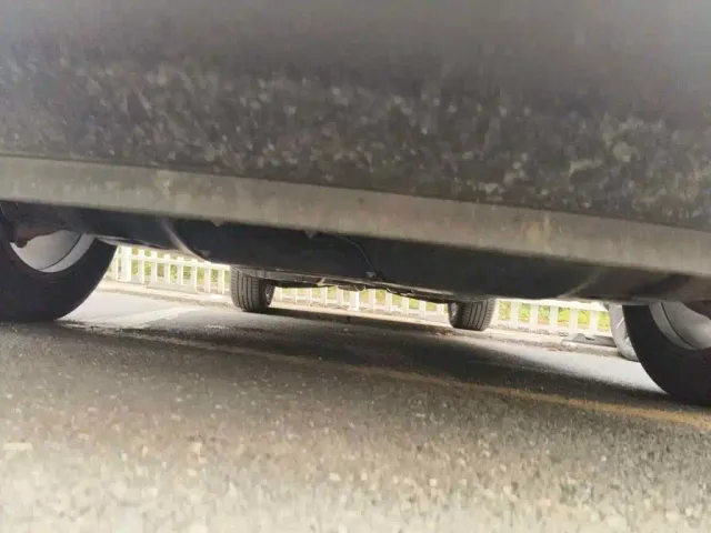Buick Envision Plus — Фото автомобиля 2