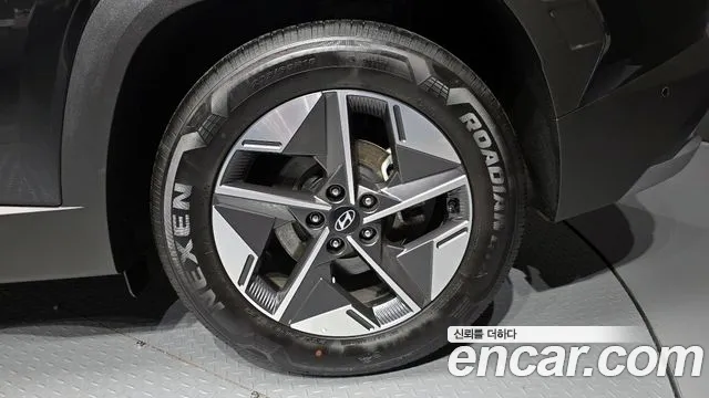 Hyundai Tucson Новый Tucson (NX4) Бензин 1.6 турбо 2WD — Фото автомобиля 15