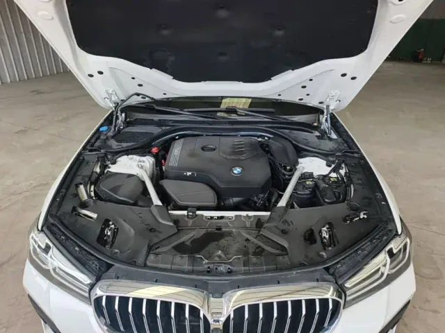 BMW 5 Series — Фото автомобиля 19