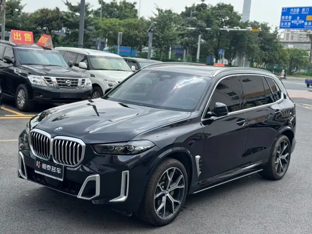 Фотография автомобиля — BMW X5