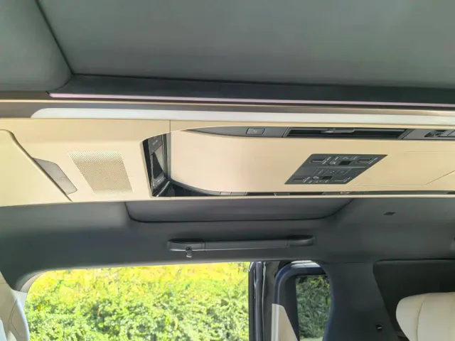 Toyota Alphard — Фото автомобиля 16