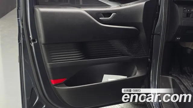 Hyundai Staria — Фото автомобиля 13
