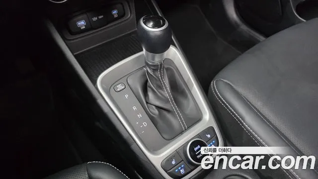 Hyundai Venue Venue 1.6 Premium — Фото автомобиля 9