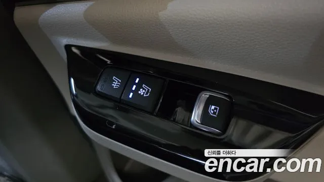 Kia Canival Carnival 4 поколение Бензин 9 мест Hi-Limousine — Фото автомобиля 17