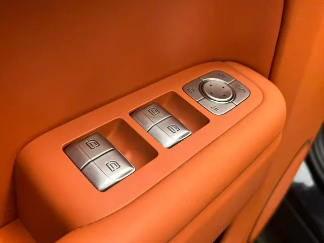 Li Auto L9 — Фото автомобиля 14