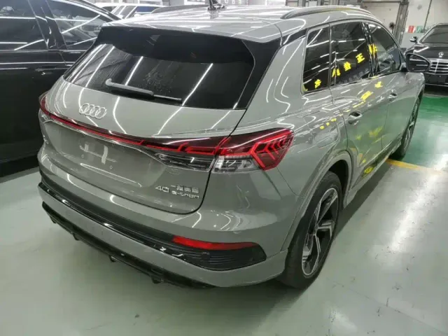 Audi Q4 e-tron — Фото автомобиля 6