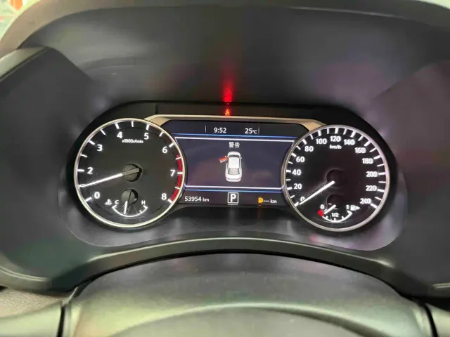 Nissan Sylphy — Фото автомобиля 8