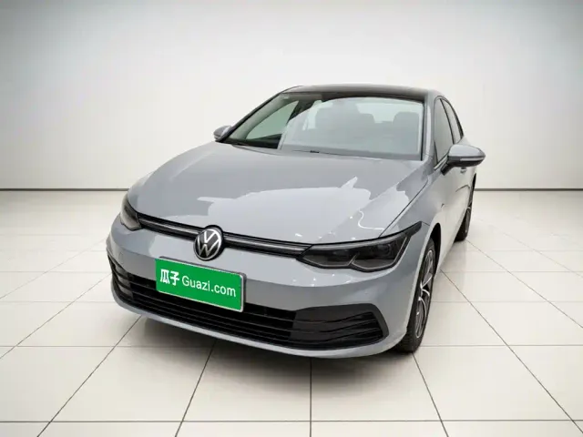 Фотография автомобиля — Volkswagen Golf