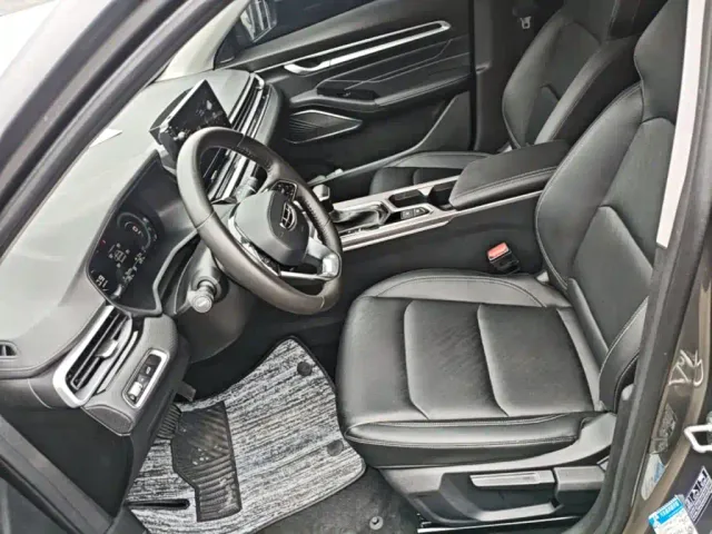 Geely Emgrand — Фото автомобиля 14