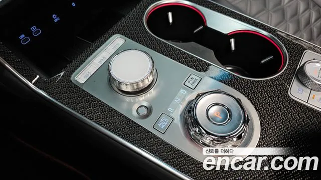 Genesis GV80 — Фото автомобиля 9
