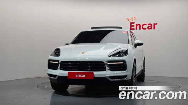 Porsche Cayenne — Фото автомобиля 3