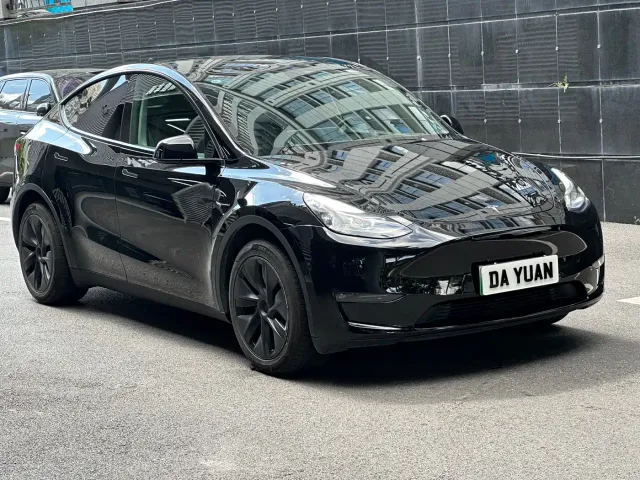 Tesla Model Y — Фото автомобиля 3