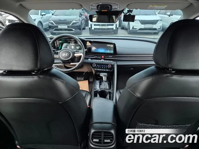 Hyundai Avante CN7 — Фото автомобиля 15