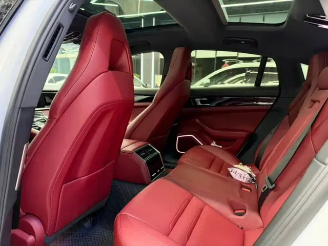 Porsche Panamera — Фото автомобиля 2