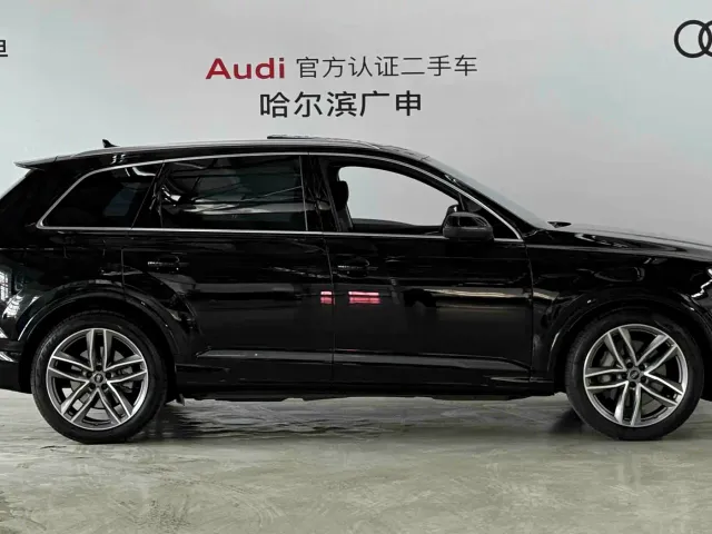 Audi Q7 — Фото автомобиля 5