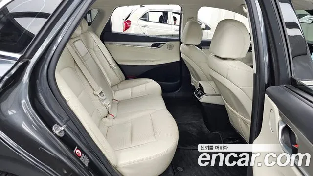 Hyundai Grandeur New — Фото автомобиля 18